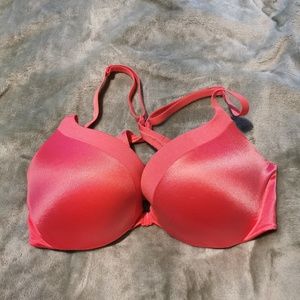 Victoria's Secret 32C Pushup Bra